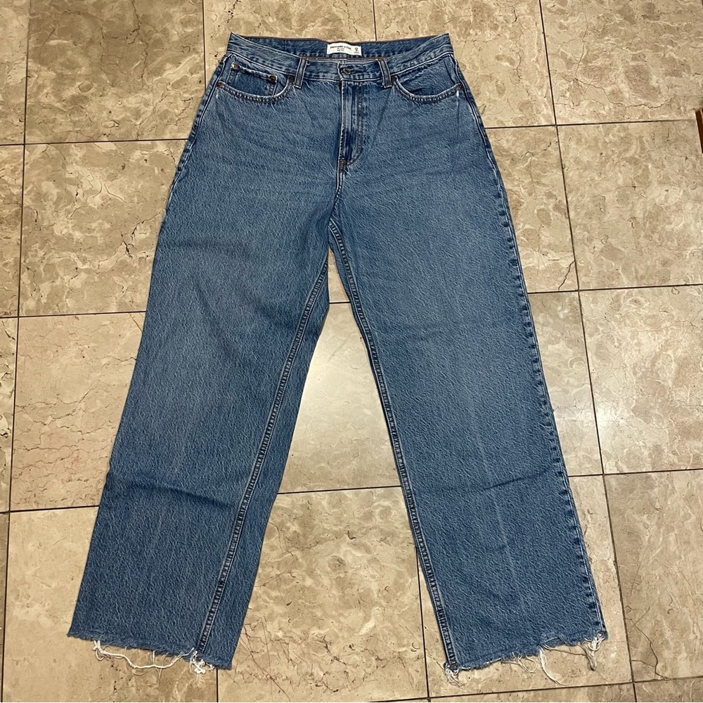 Abercrombie & Fitch High Rise Loose Jeans